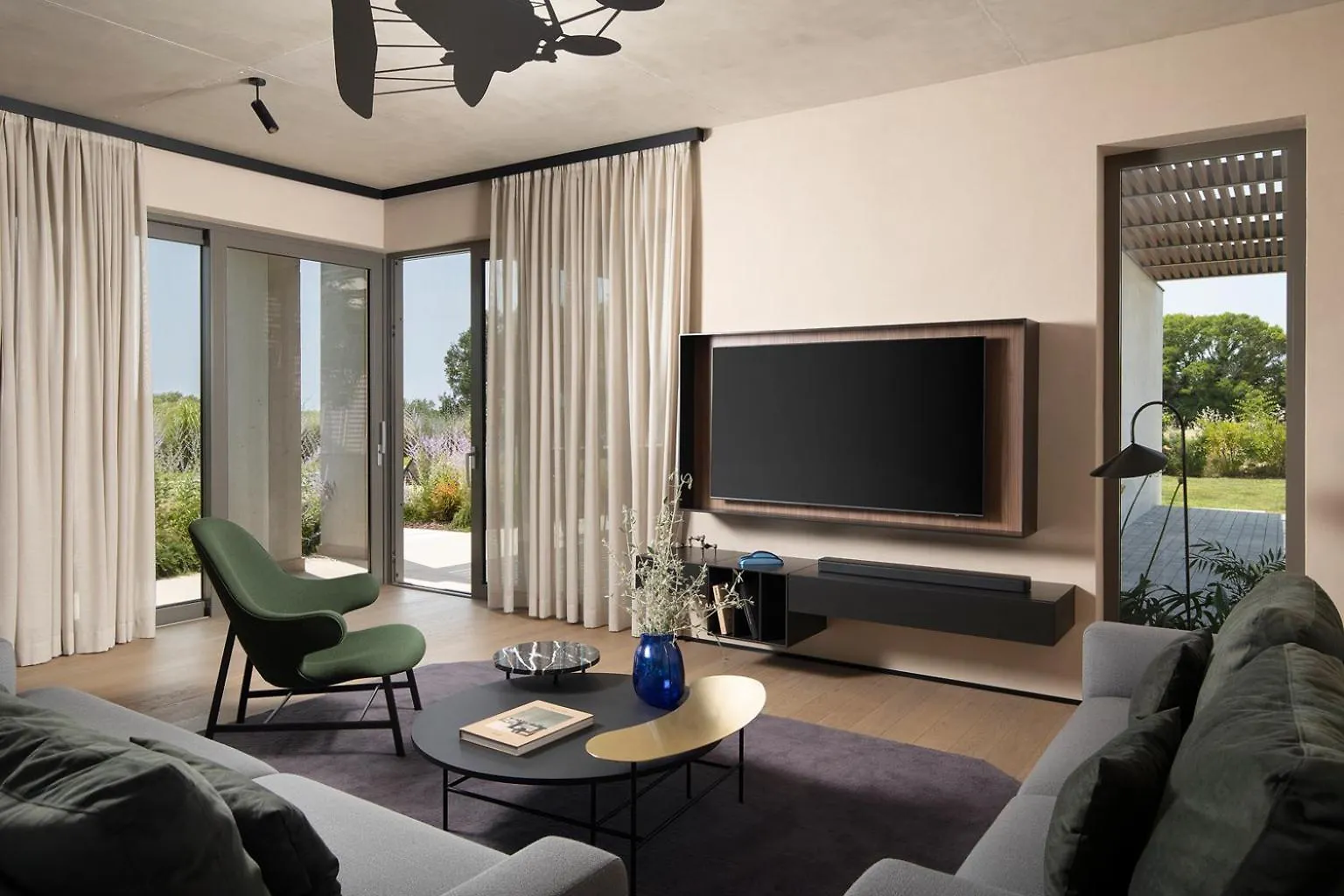 Villa Puerto De Paz For 8 People With 60 M2 Heated Pool, Sea View And Private Mini Golf ボドニャン