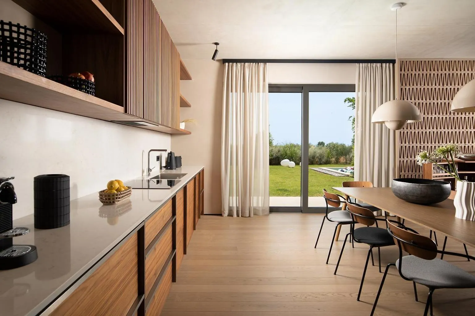 Villa Puerto De Paz For 8 People With 60 M2 Heated Pool, Sea View And Private Mini Golf ボドニャン